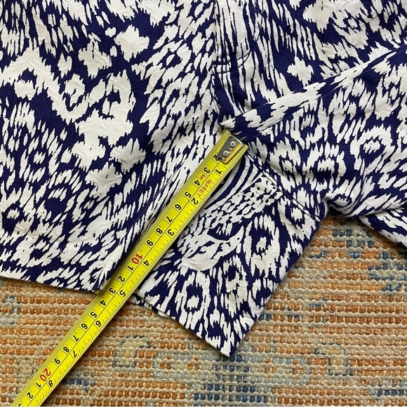 Lilly Pulitzer Kelly Stretch Short Bright Navy Pineapple Party Size 4 Beach - Picture 6 of 7